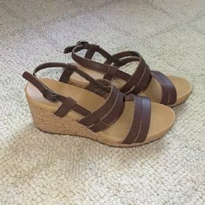 Brown strapy Teva wedge heels (new)